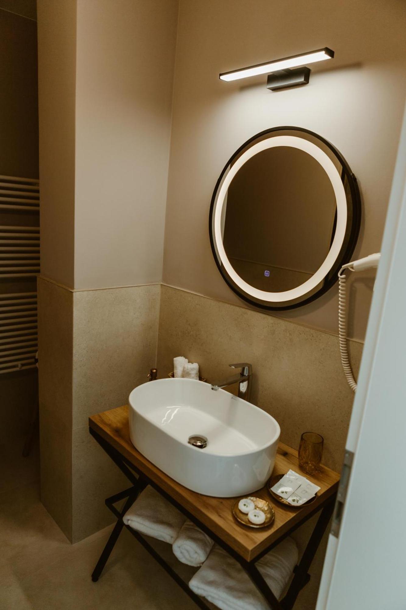 Arini White House Apartment Sibiu Exterior photo